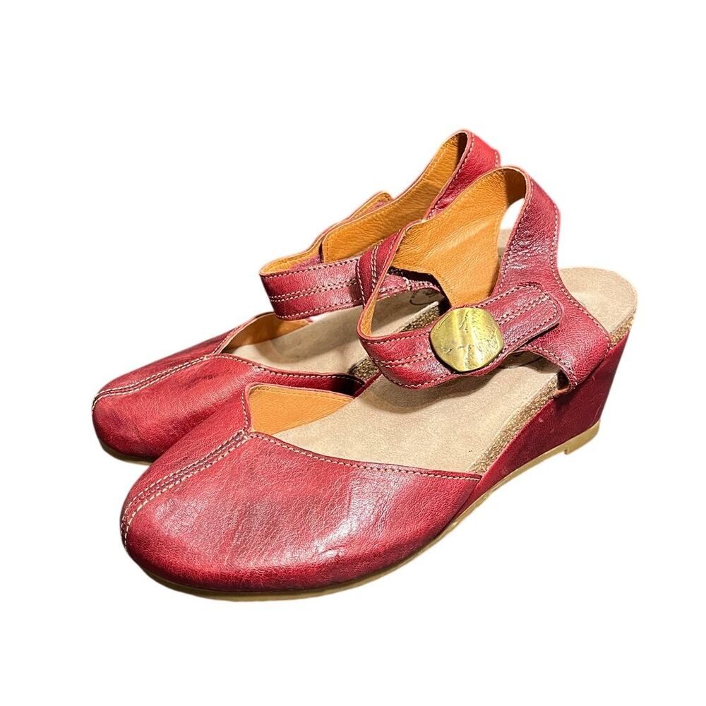 Taos‎ Women's Penelopeep Wedge Sandal Red Leather Shoes Size 37 US 6-6.5